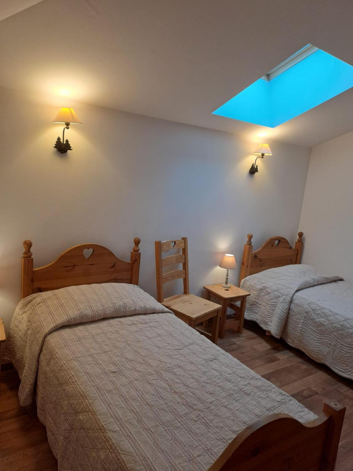 Le Moulin Du Fay Bed & Breakfast Villemotier ภายนอก รูปภาพ
