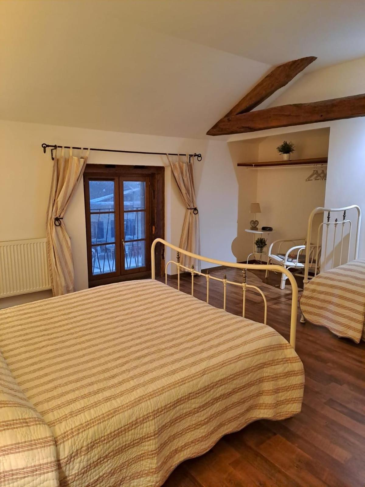 Le Moulin Du Fay Bed & Breakfast Villemotier ภายนอก รูปภาพ
